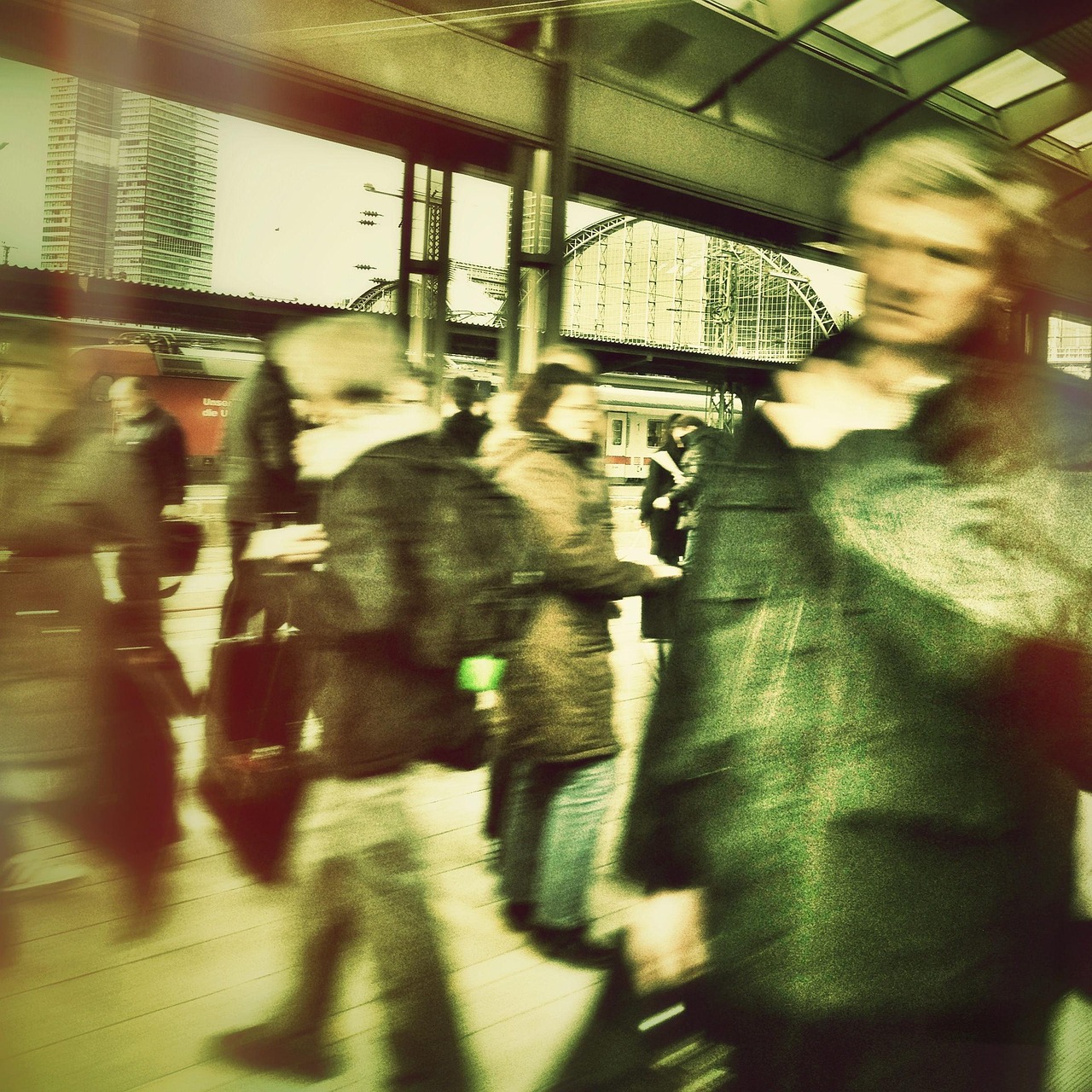 workaholismus ist ein zunehmendes phänomen in der heutigen gesellschaft, das negative auswirkungen auf die gesundheit und das persönliche leben hat. entdecken sie die gründe, symptome und lösungen für ein ausgewogenes verhältnis zwischen arbeit und freizeit.